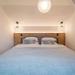 Six Residences מלון דירות