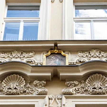 Aparthotel Six Residences