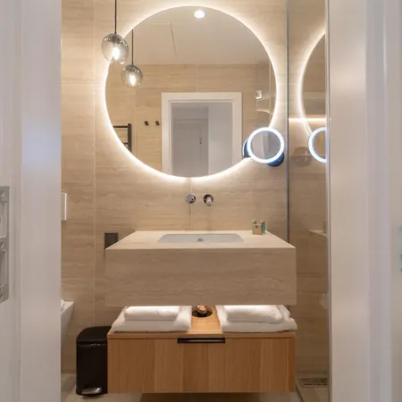 Six Residences Aparthotel