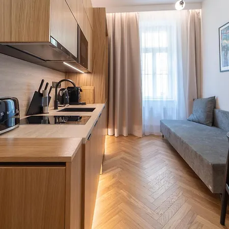 Six Residences Aparthotel 5*