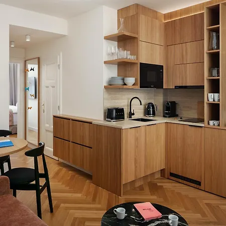 Six Residences Lägenhetshotell 5*