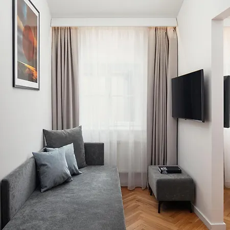 Six Residences Lejlighedshotel 5*