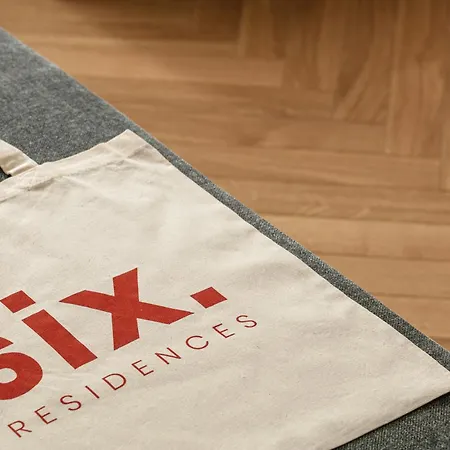 アパートホテル Six Residences
