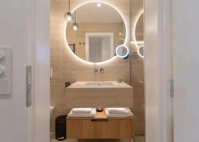 Six Residences アパートホテル