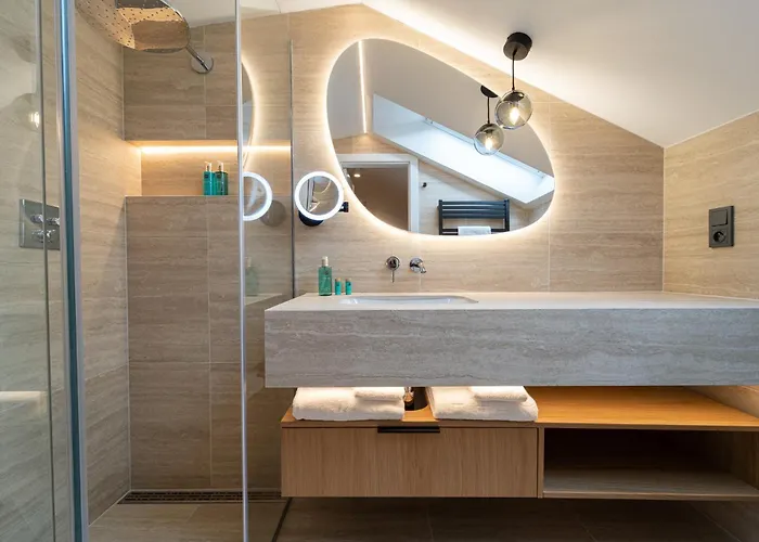 Six Residences Aparthotel